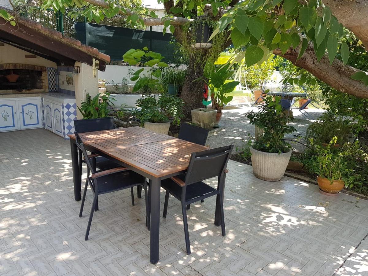 Rendez-Vous Avec Les Cigales - Gite 6 Personnes 100M2 - Piscine Privee - Climatisation Cheval-Blanc Kültér fotó