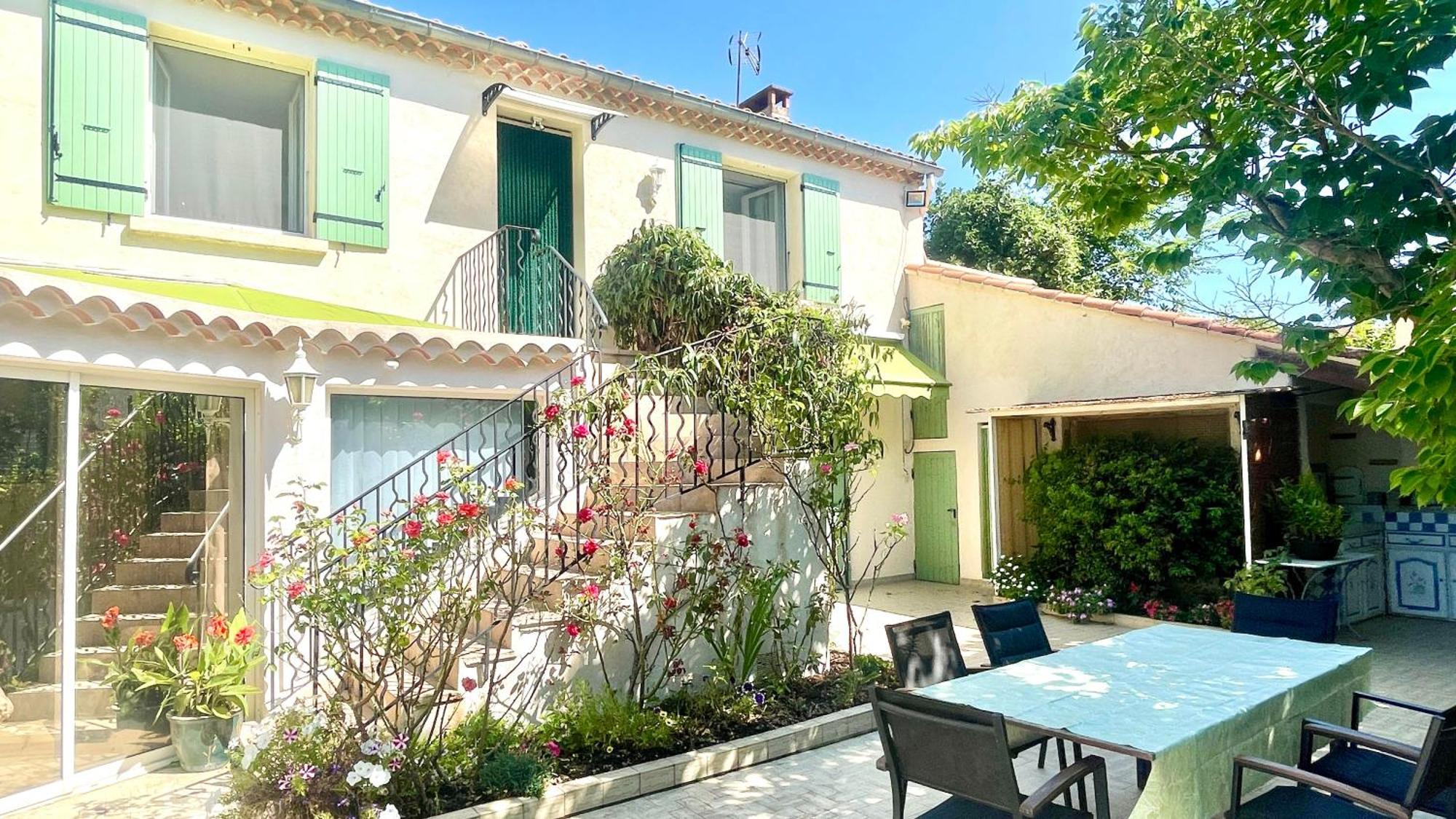 Rendez-Vous Avec Les Cigales - Gite 6 Personnes 100M2 - Piscine Privee - Climatisation Cheval-Blanc Kültér fotó