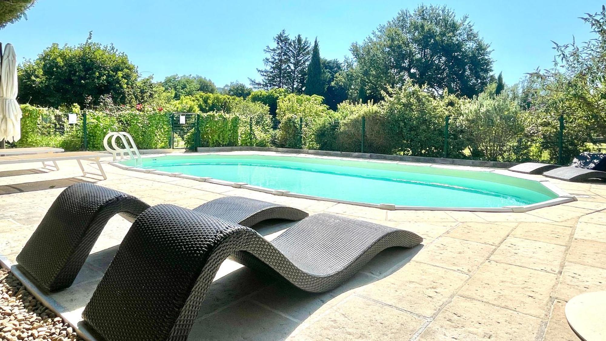 Rendez-Vous Avec Les Cigales - Gite 6 Personnes 100M2 - Piscine Privee - Climatisation Cheval-Blanc Kültér fotó