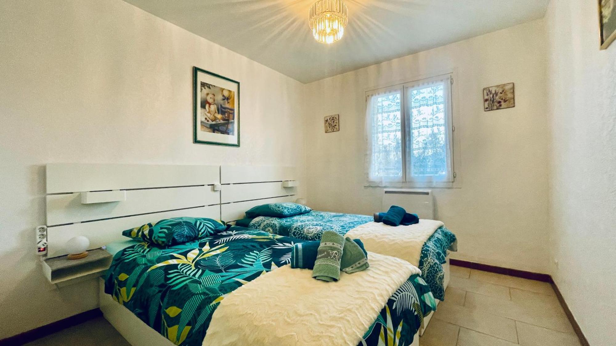 Rendez-Vous Avec Les Cigales - Gite 6 Personnes 100M2 - Piscine Privee - Climatisation Cheval-Blanc Kültér fotó